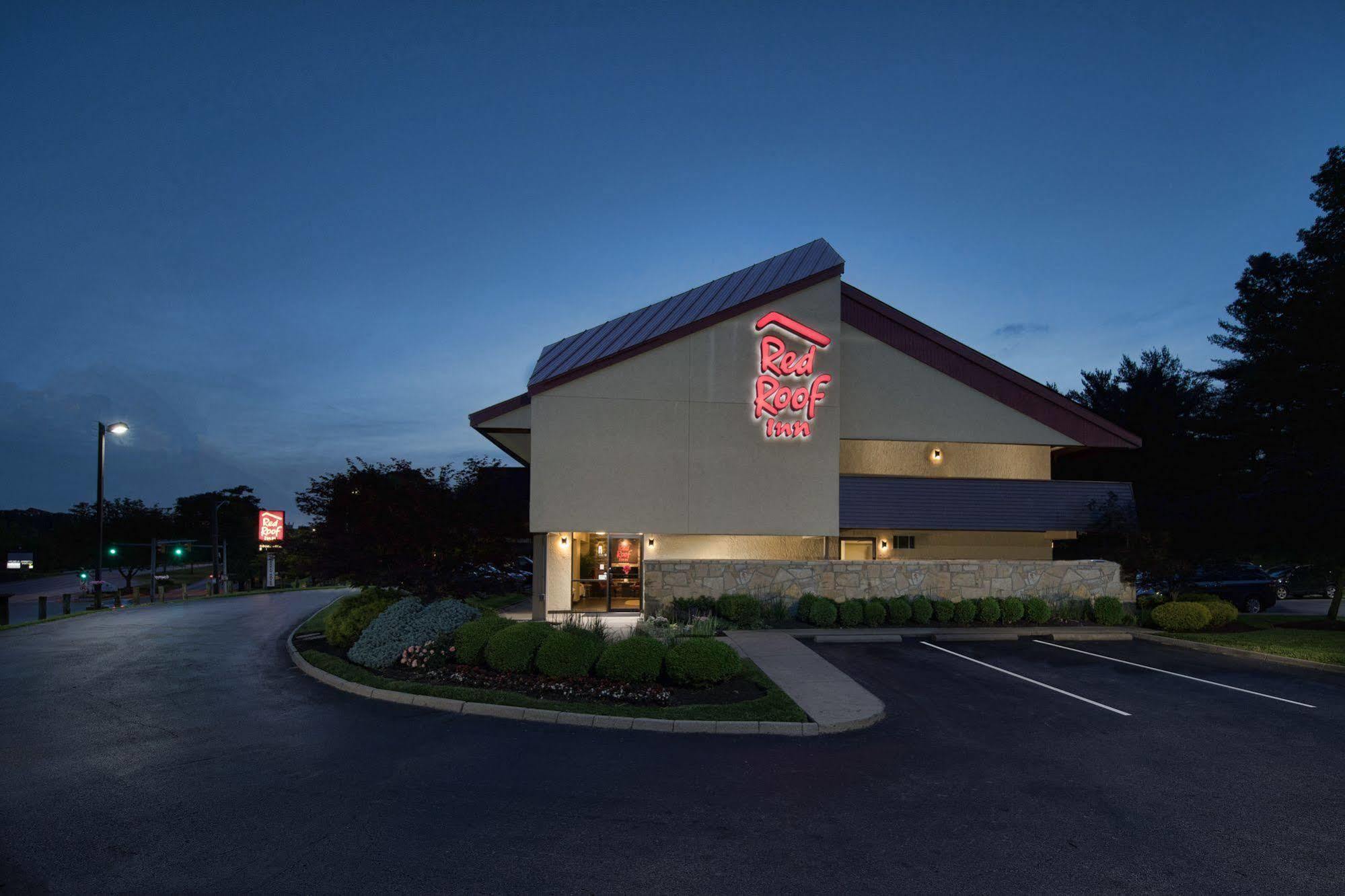 Red Roof Inn Cincinnati Northeast - Blue Ash Exterior photo