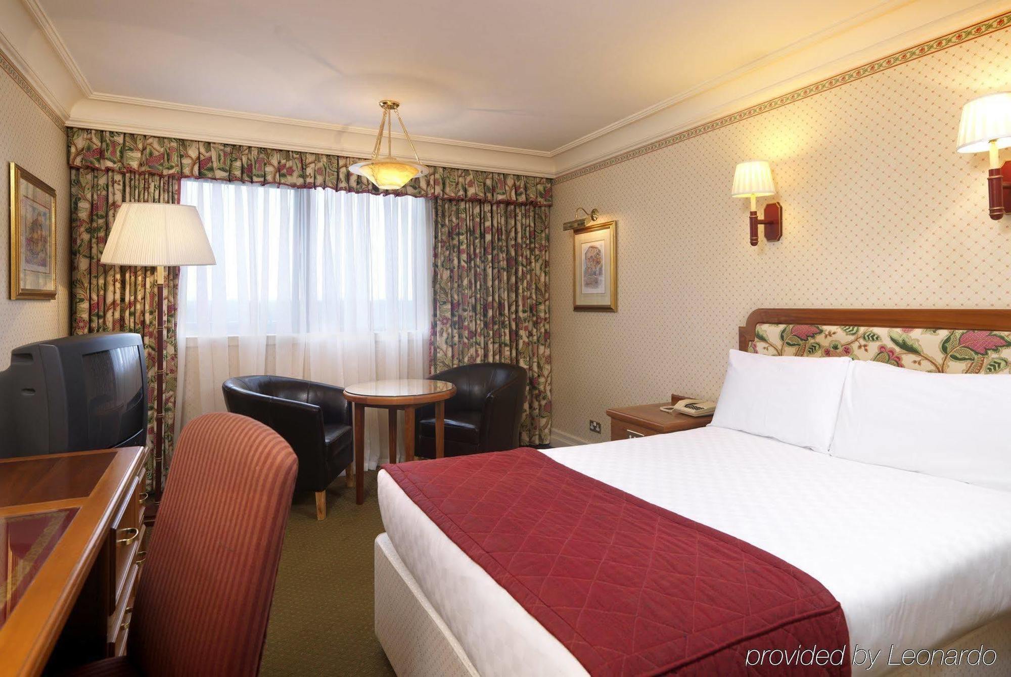The Aberdeen Altens Hotel Room photo