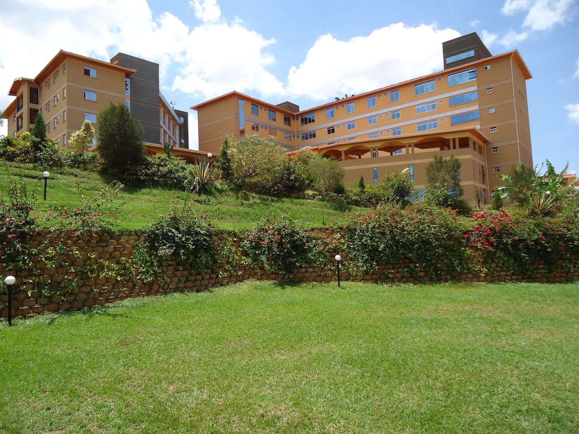 Afrique Suites Kampala Exterior photo