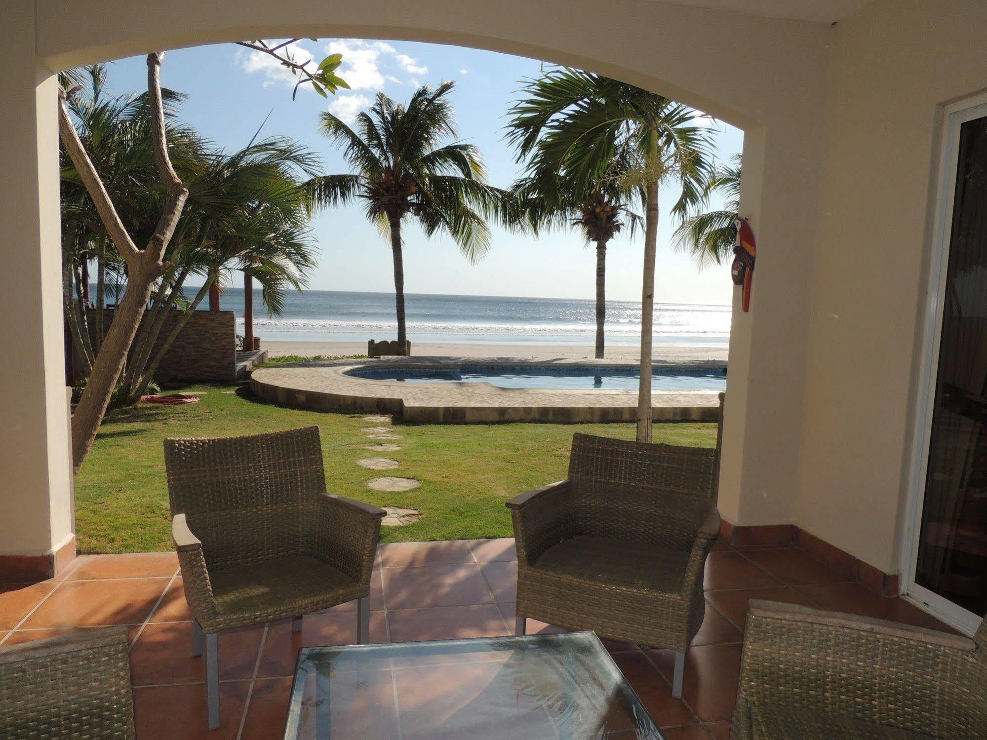 Hacienda Iguana Beach And Golf Resort Tola Exterior photo