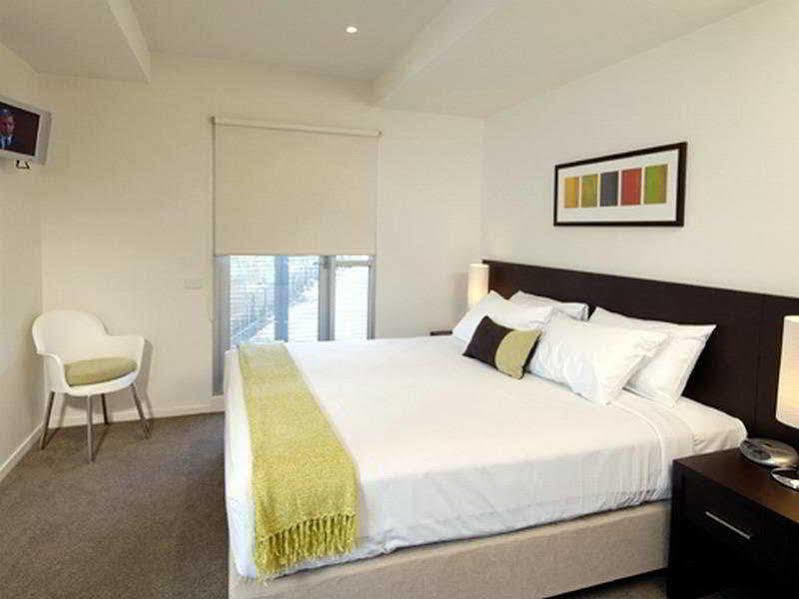Punthill Essendon Aparthotel Melbourne Exterior photo