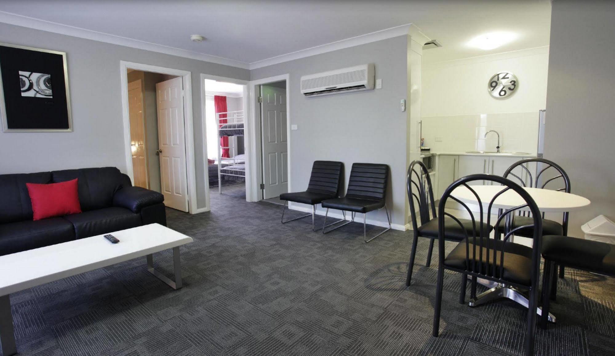 Cattlemans Country Motor Inn & Serviced Apartments Dubbo Exterior photo