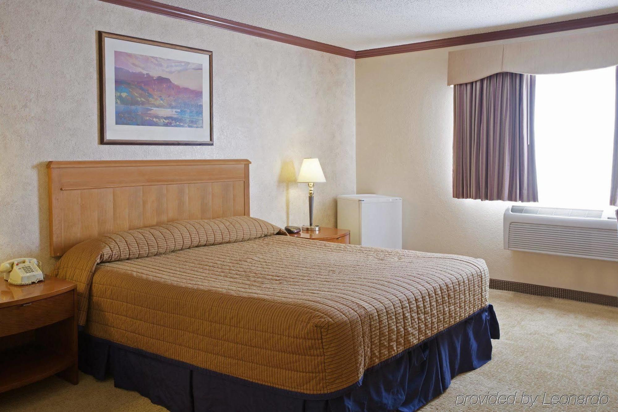 Surestay Plus Hotel By Best Western Hayward Room photo