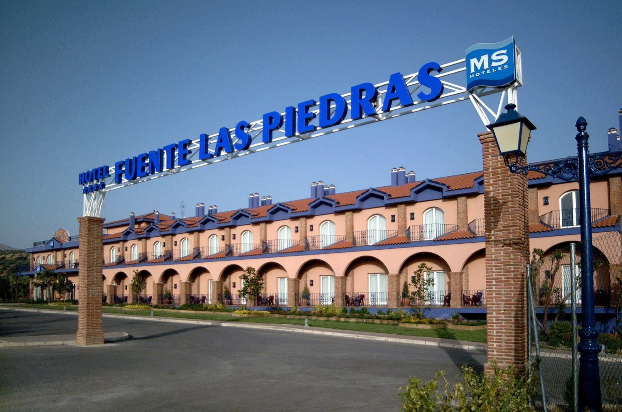 Hotel Fuente Las Piedras Cabra Exterior photo