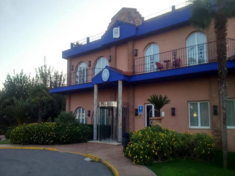 Hotel Fuente Las Piedras Cabra Exterior photo