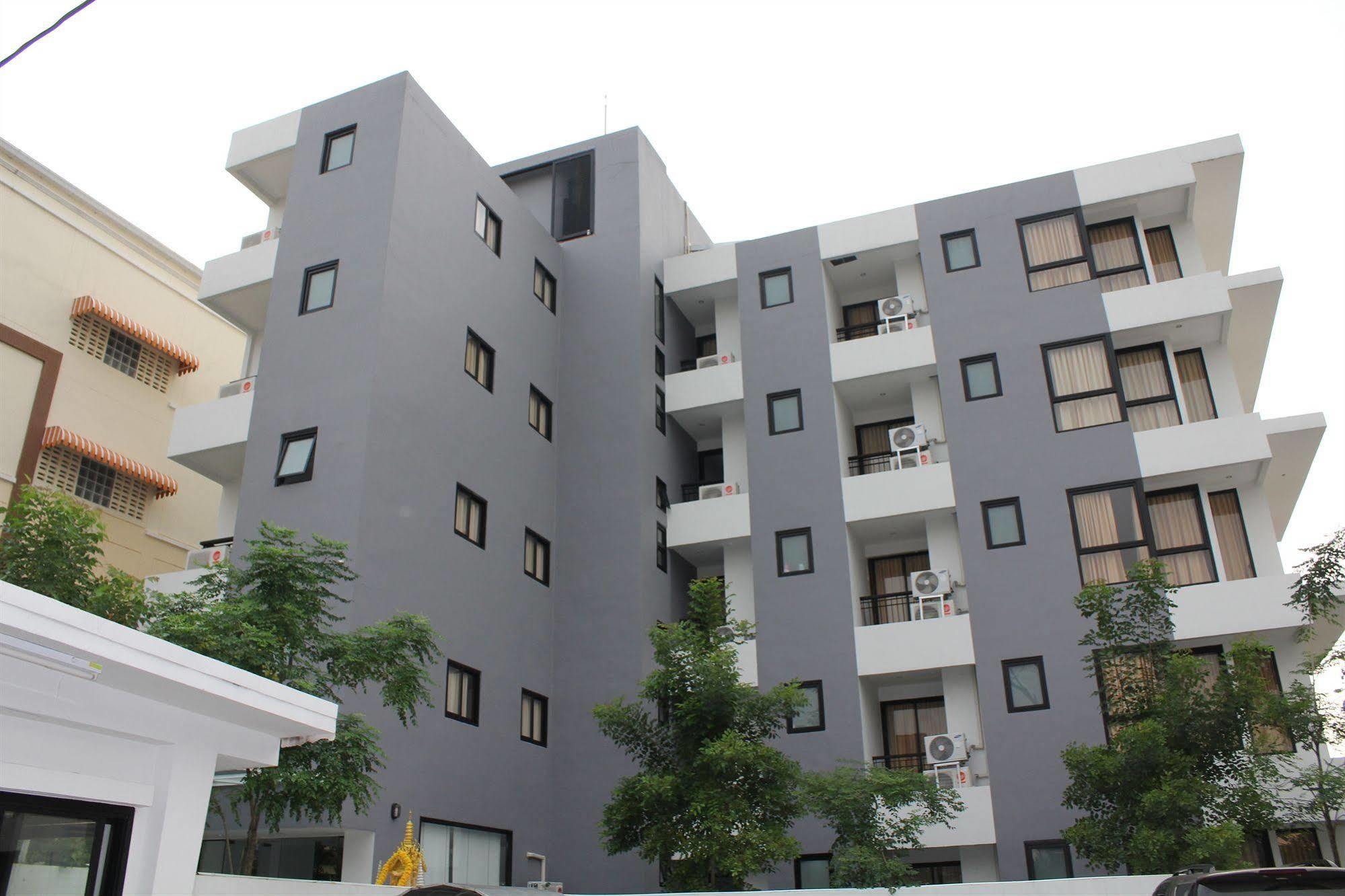 Utd Aries Hotel & Residence Bangkok Exterior photo