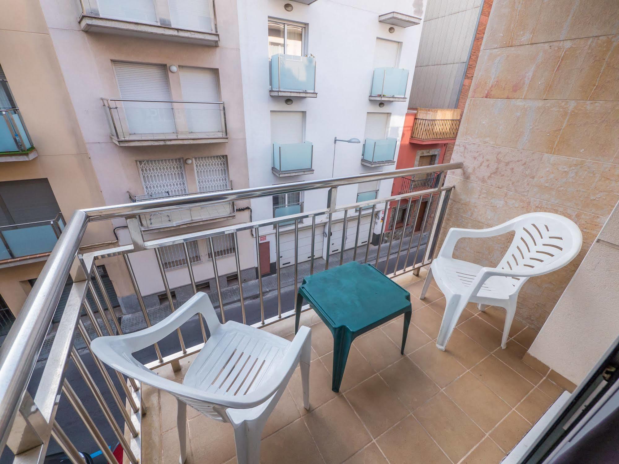 Apartamentos Ar Easy Nautic Blanes Exterior photo