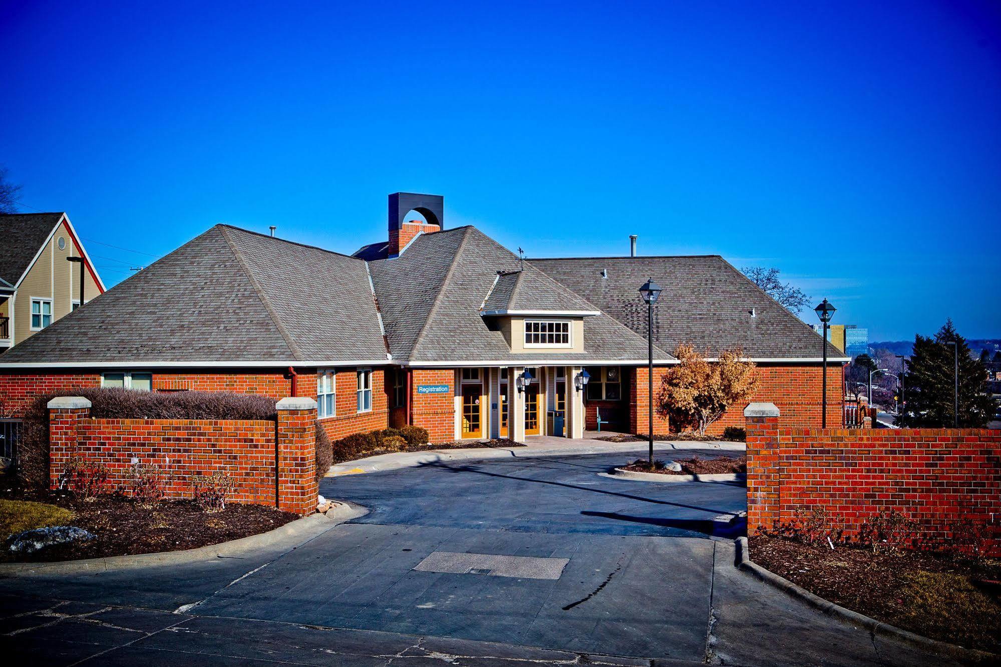 Suburban Extended Stay Hotel Omaha Exterior photo