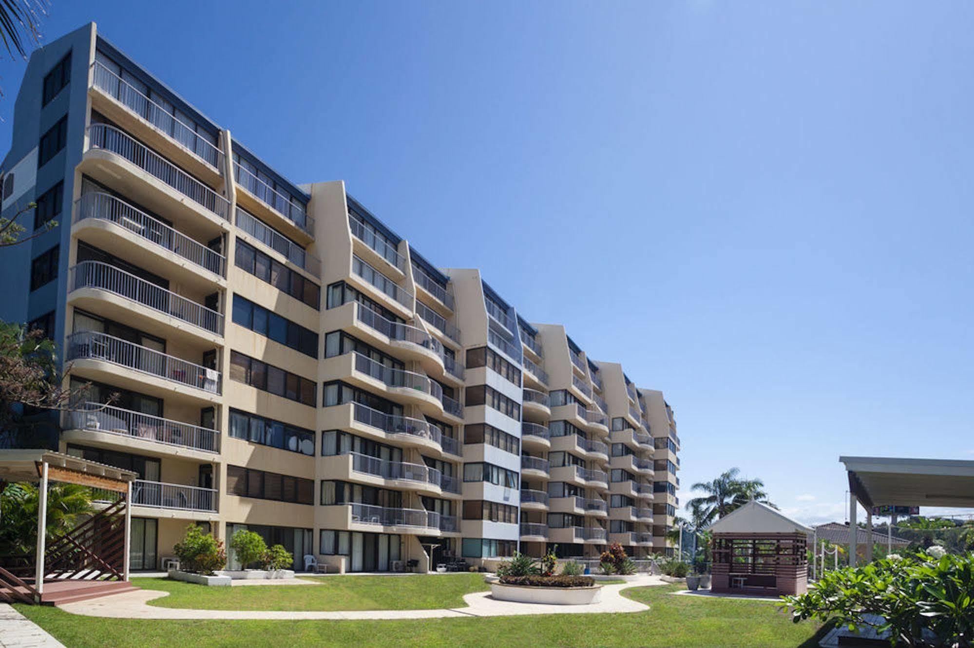 Broadbeach Travel Inn Apartments Gold Coast Exterior photo