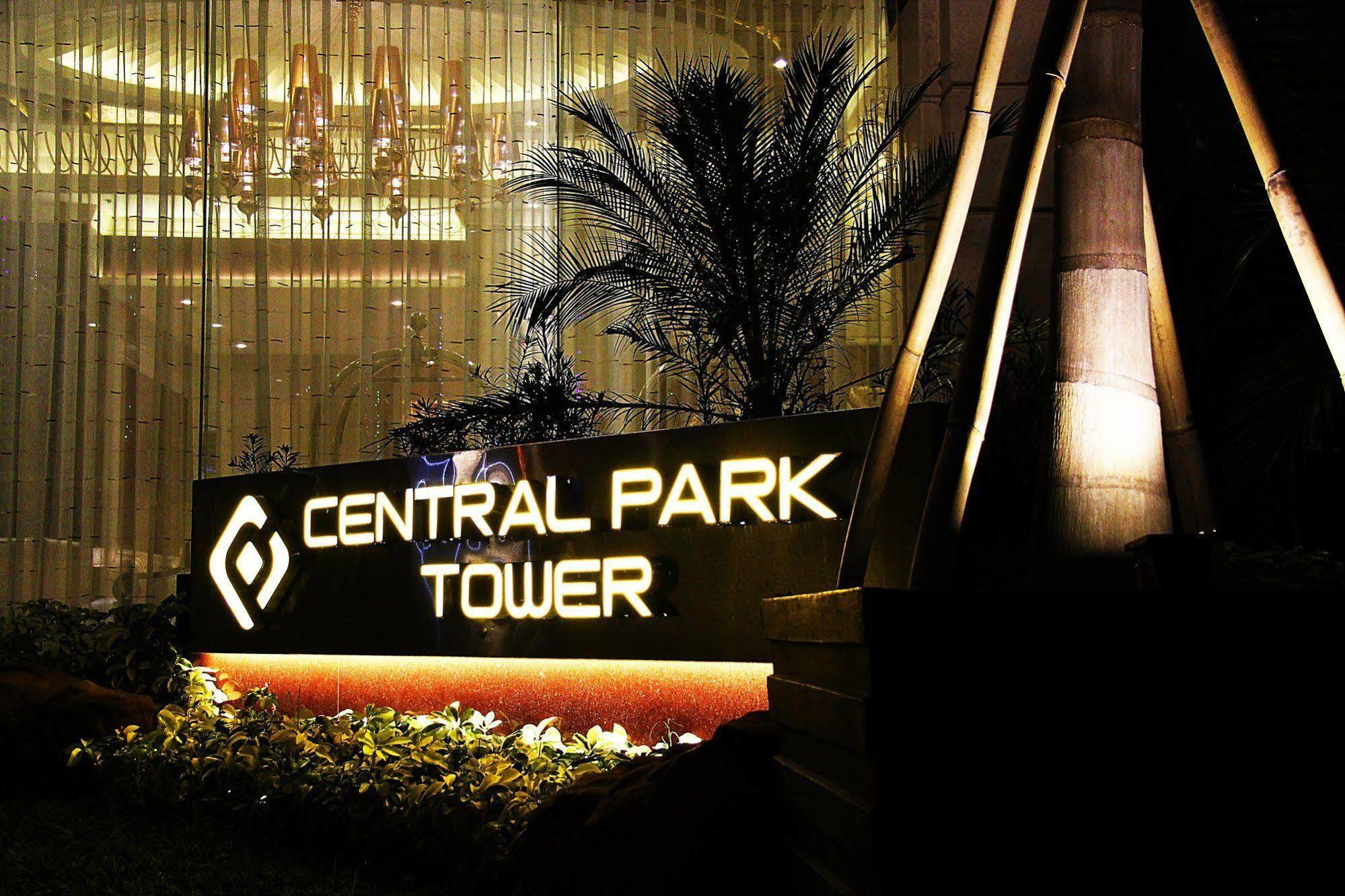 Central Park Tower Resort Angeles Exterior photo