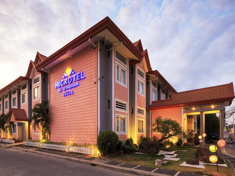 Microtel By Wyndham Davao Exterior photo