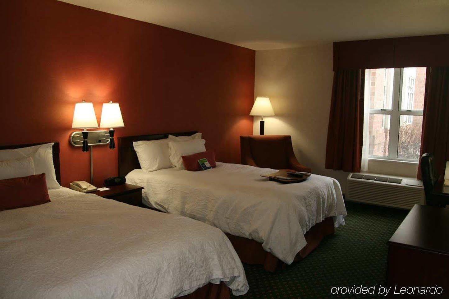 Hampton Inn & Suites Cleveland-Independence Exterior photo
