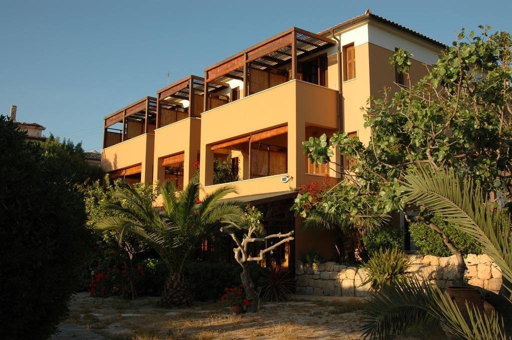 Rastoni Hotel Aegina Exterior photo