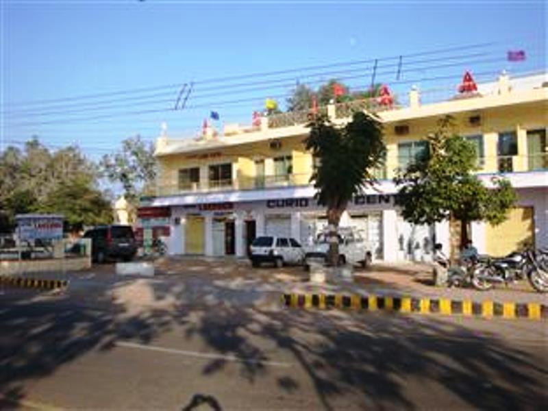 Hotel Lakeside Khajuraho Exterior photo