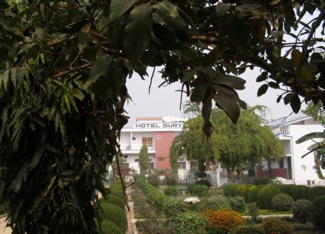 Hotel Surya Khajuraho Exterior photo