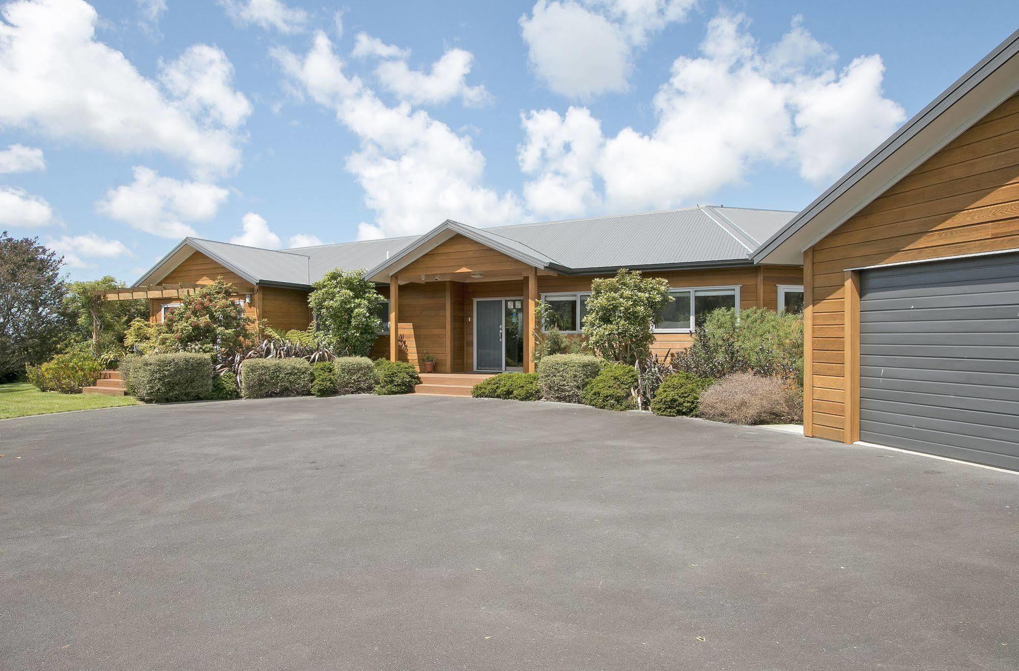 Kaimai Country Lodge Katikati Exterior photo