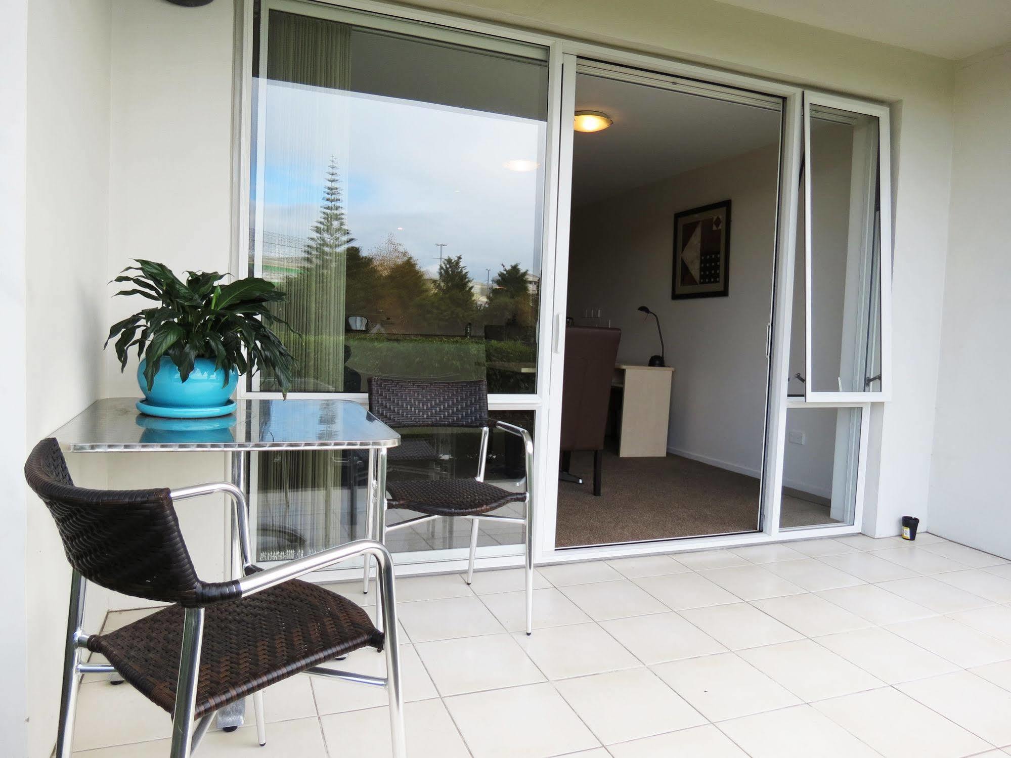 Nesuto Newhaven Aparthotel Auckland Exterior photo