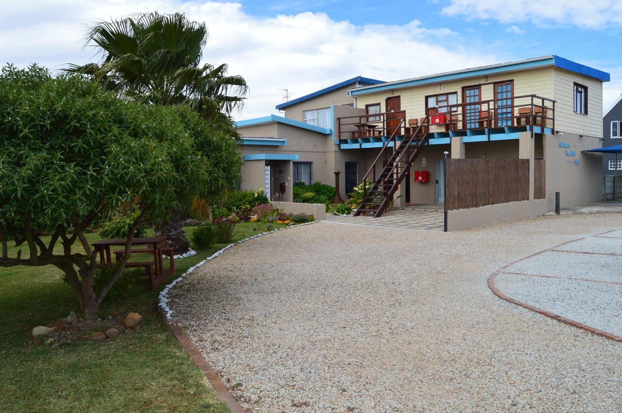 Fisherhaven Travellers Lodge Hermanus Exterior photo