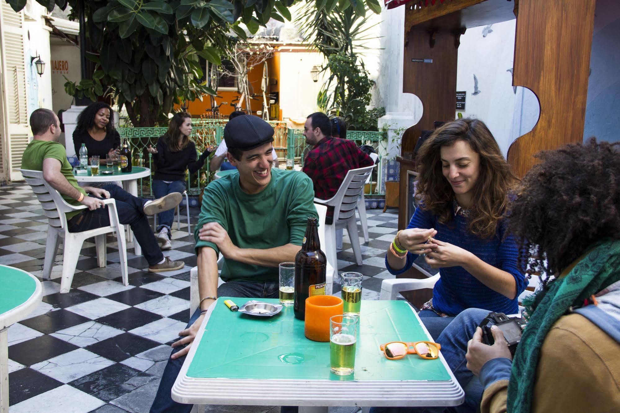 Viajero Montevideo Hostel Exterior photo