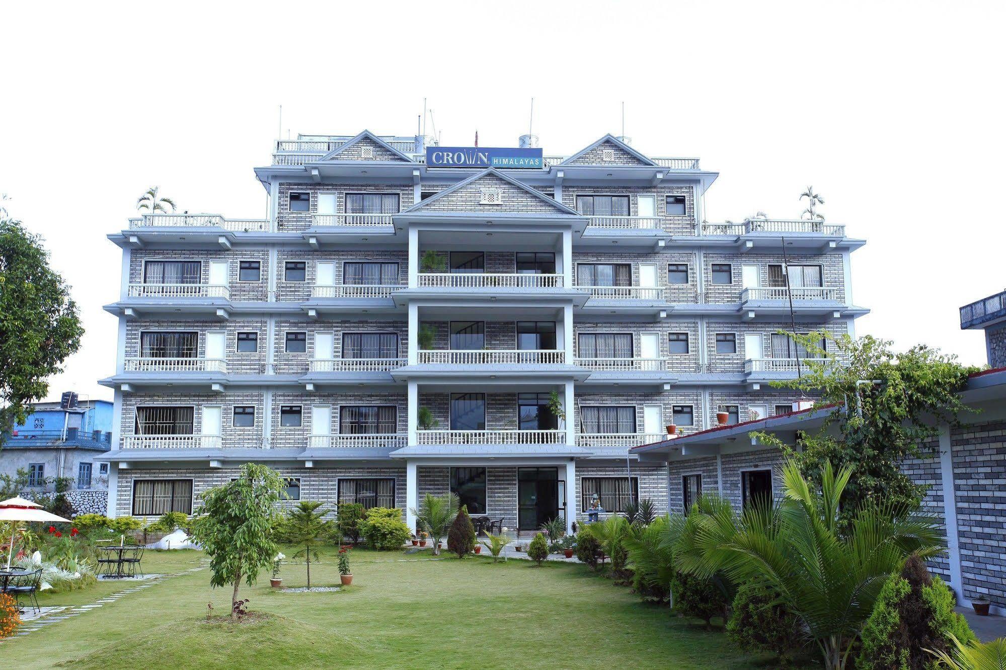 Hotel Crown Himalayas Pokhara Exterior photo