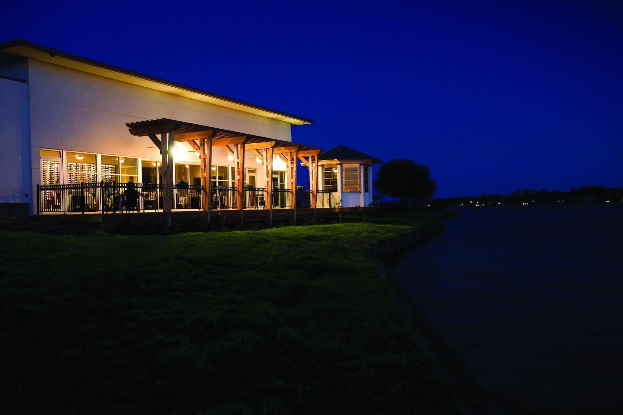 La Torretta Lake Resort & Spa Montgomery Exterior photo