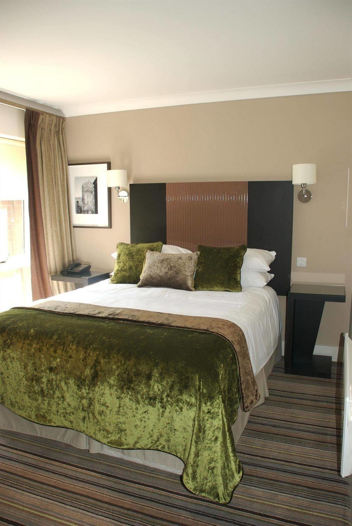 Staverton Park Hotel & Golf Club Daventry Room photo