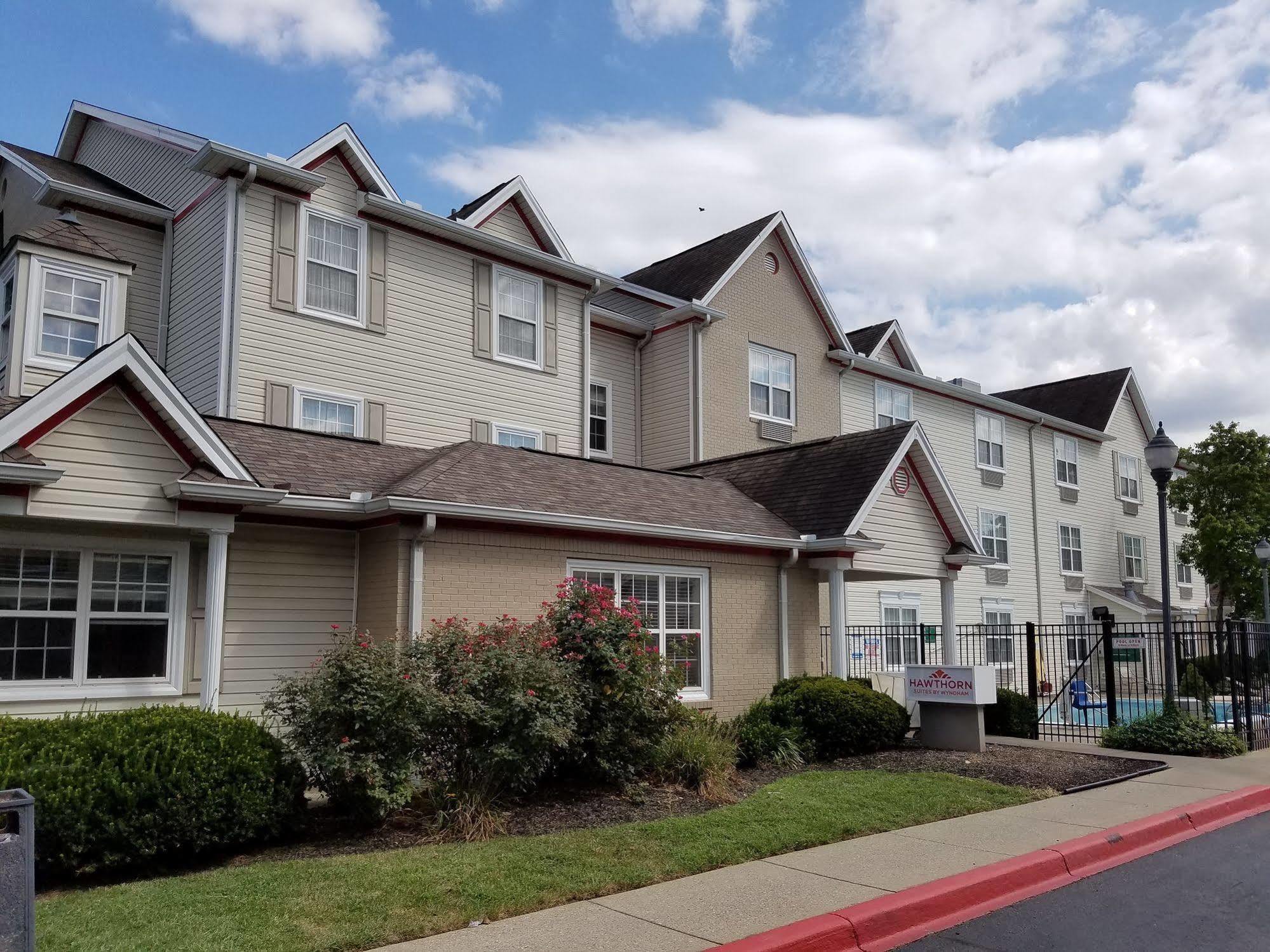 Hawthorn Suites By Wyndham Louisville North Jeffersonville Exterior photo