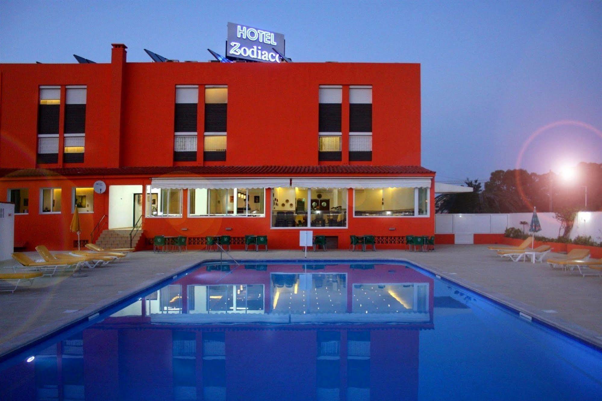 Zodiaco Hotel Quarteira Exterior photo