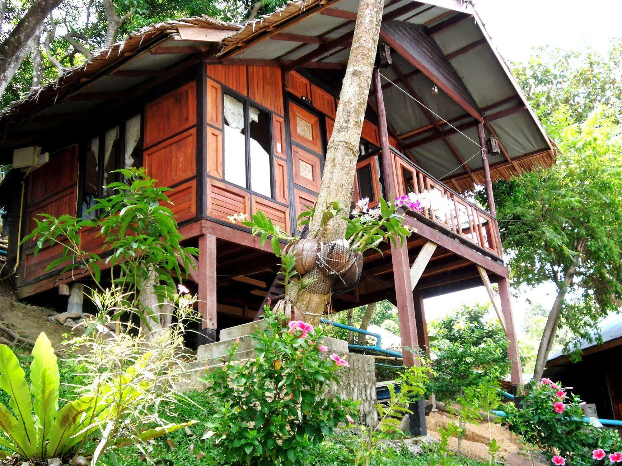 Phi Phi Green Hill Resort Exterior photo