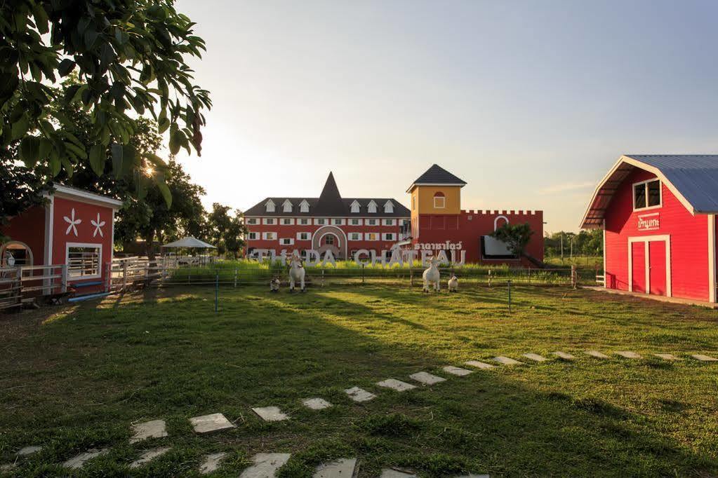 Thada Chateau Hotel Buriram Exterior photo