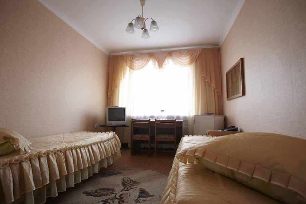 Centralnaya Hotel Novosibirsk Exterior photo