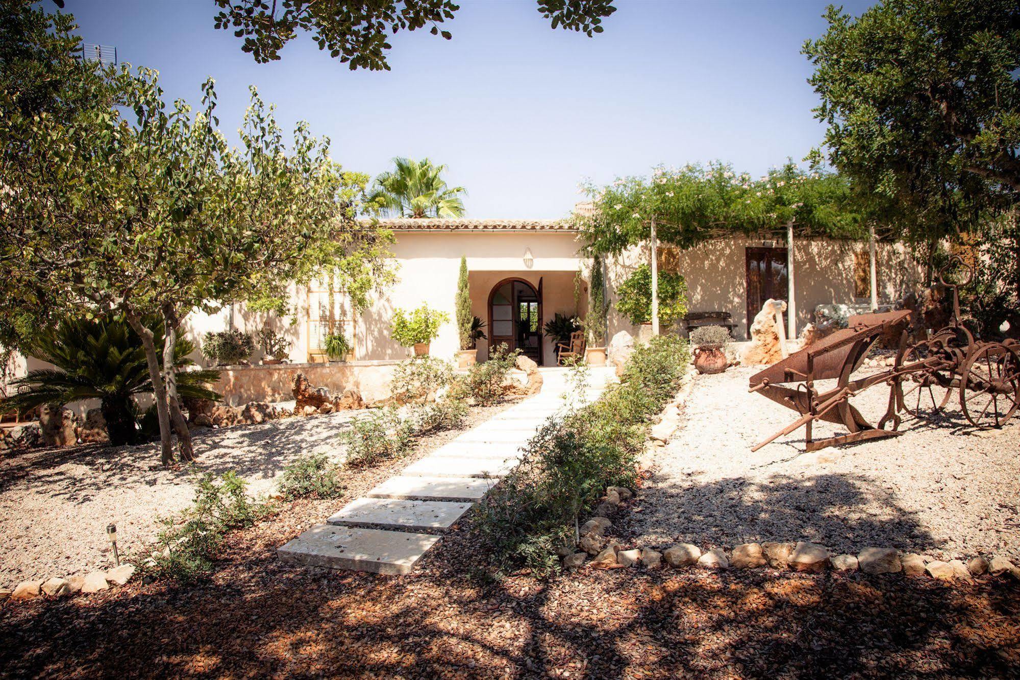 Agroturisme Perola - Only Adults Guest House Llucmajor  Exterior photo