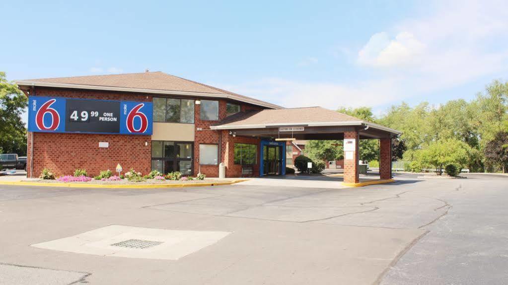 Red Roof Inn Rochester - Airport Exterior photo