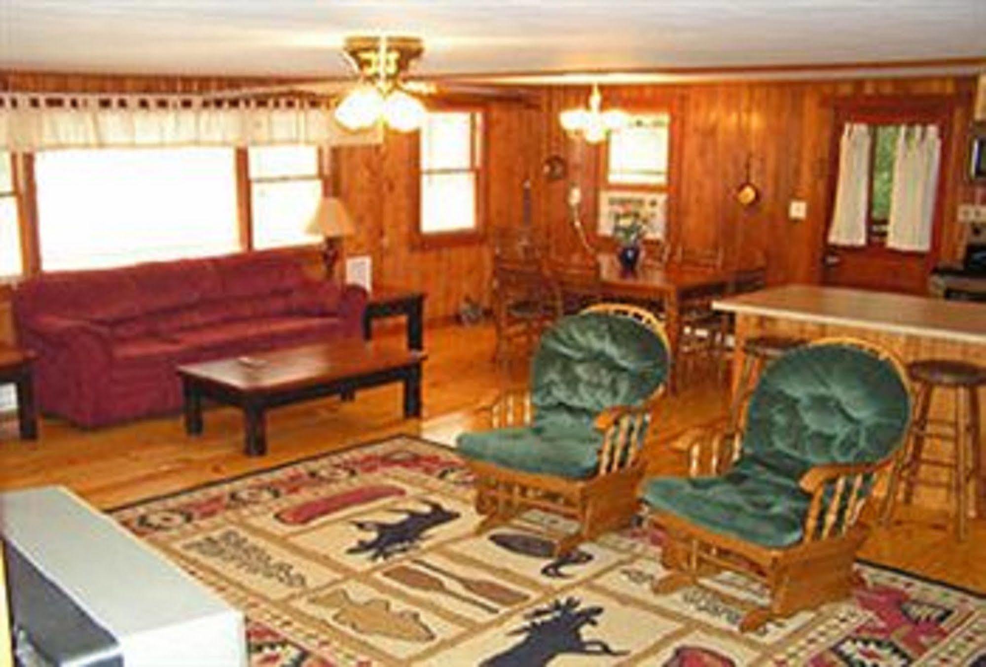 Cabins At Twinbrook Resort Maggie Valley Interior photo