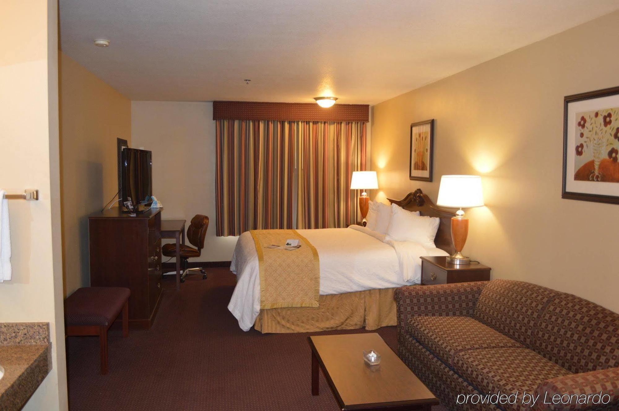 Best Western Plus Cottontree Inn Idaho Falls Exterior photo