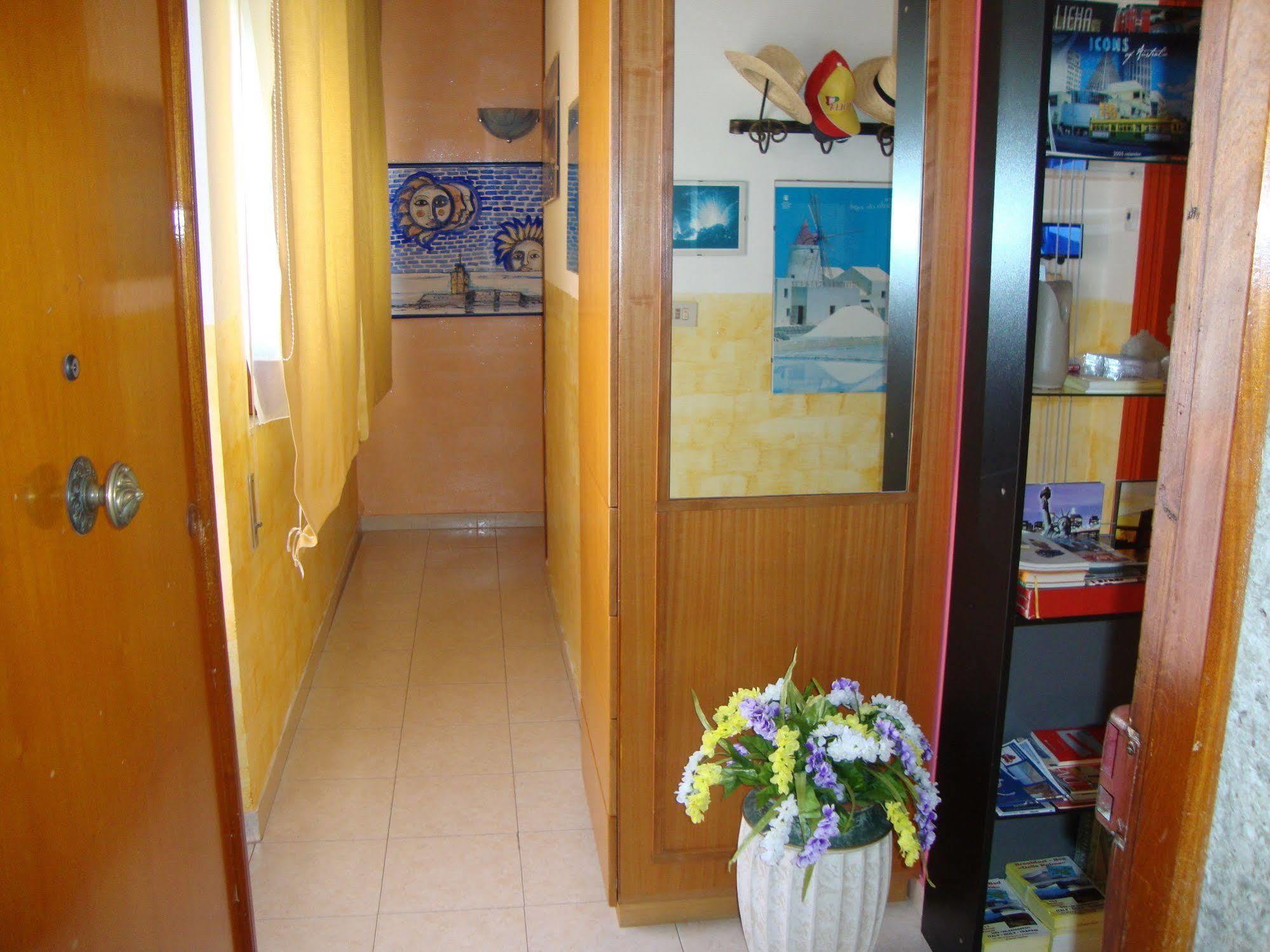 Bed & Breakfast Delle Palme Trapani Exterior photo