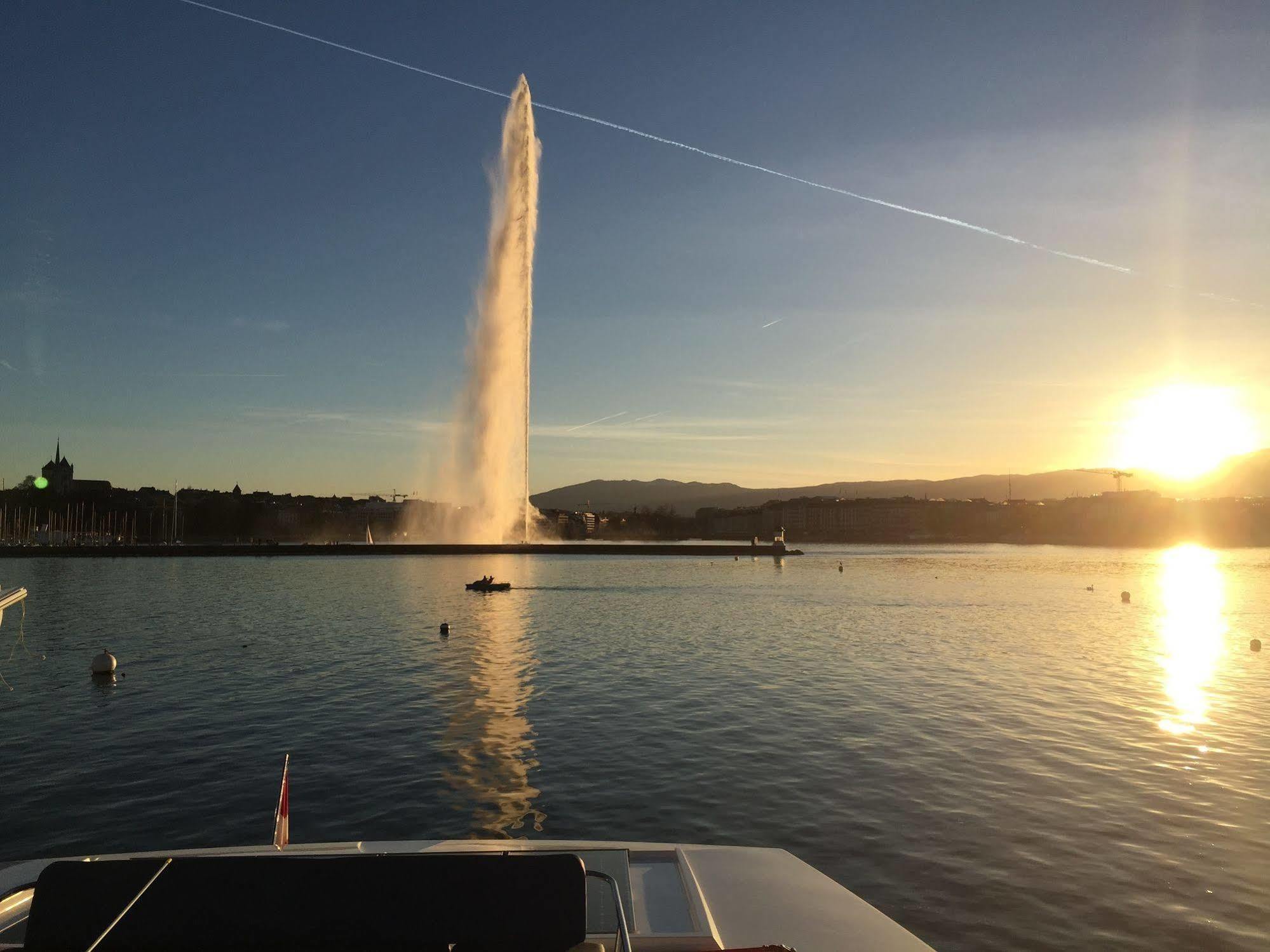 Floatinn Boat-Bnb Geneva Exterior photo