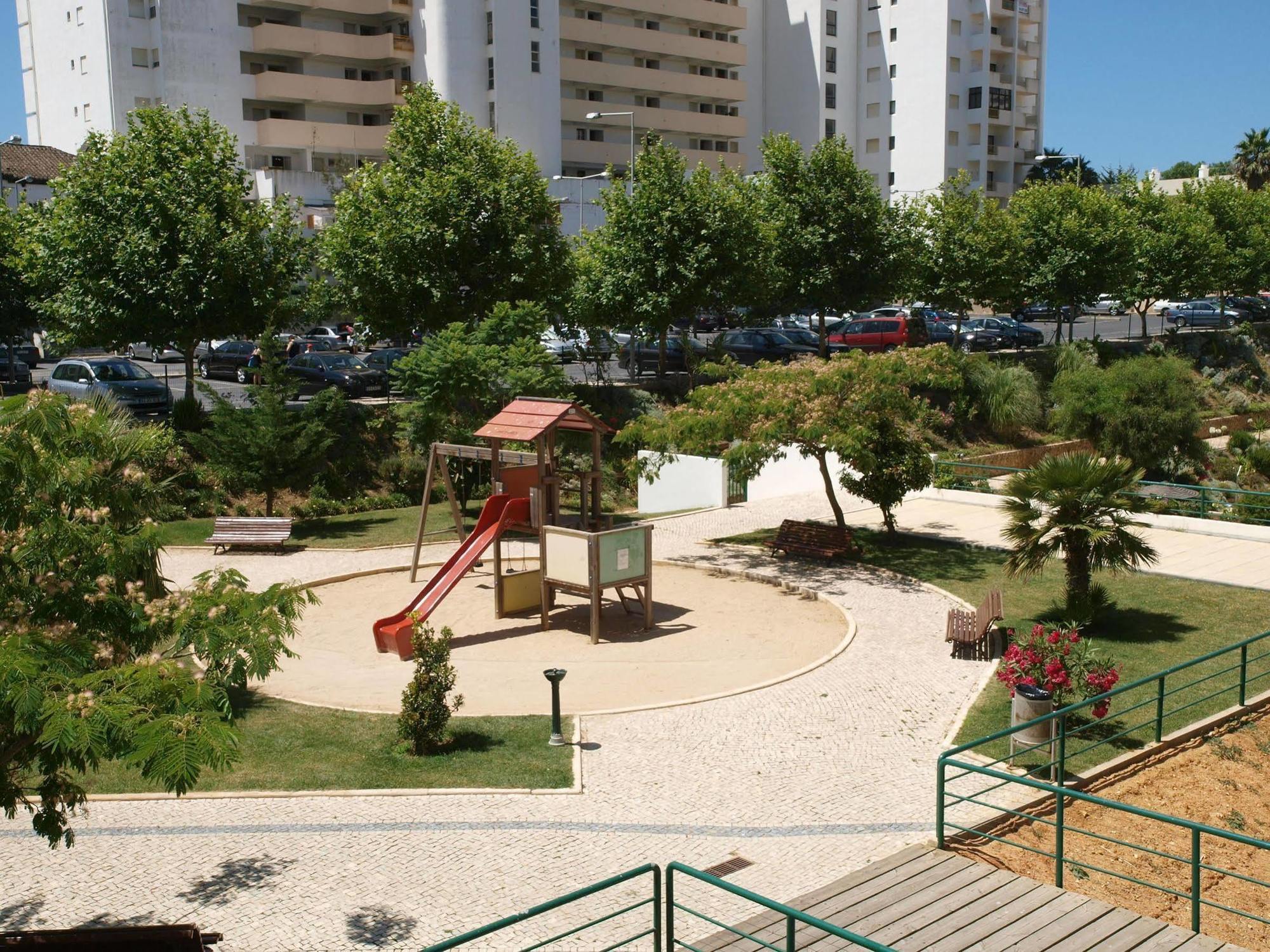 Apartamentos Jardins Da Rocha Portimao Exterior photo