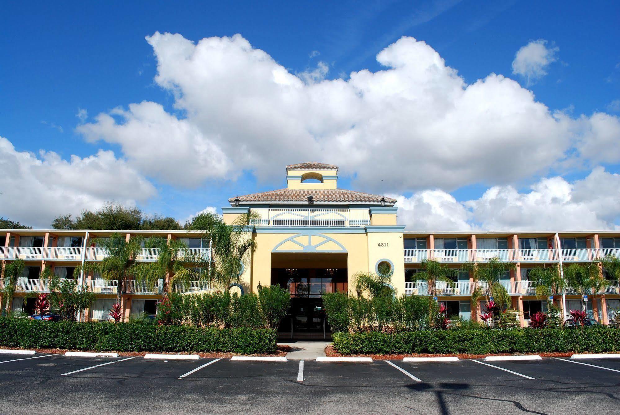 Howard Johnson By Wyndham Tropical Palms Kissimmee Exterior photo