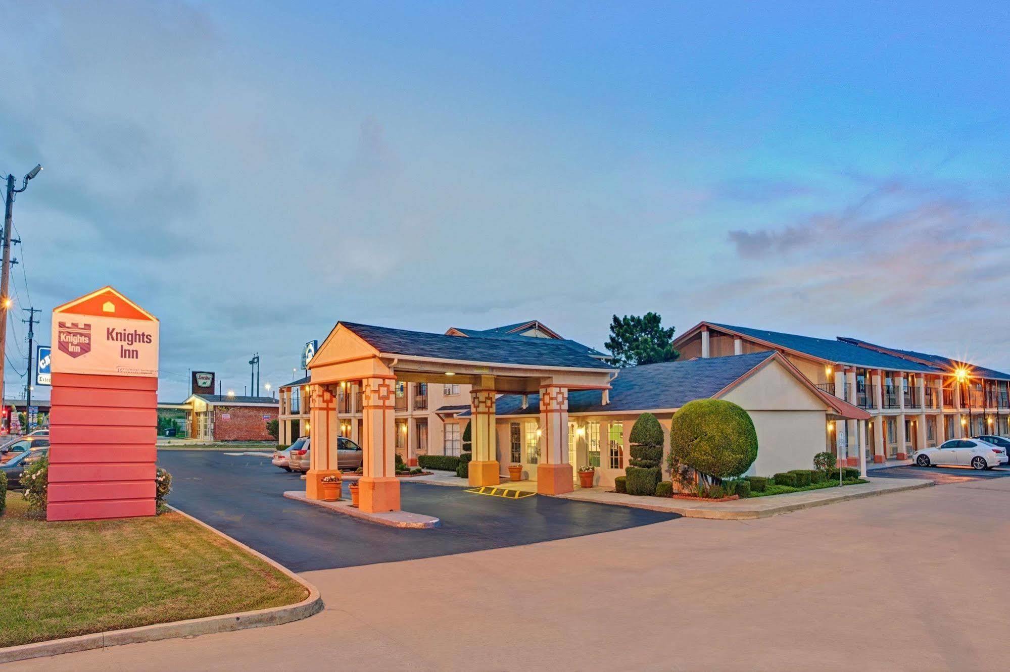 Quality Inn Oklahoma City South Exterior photo