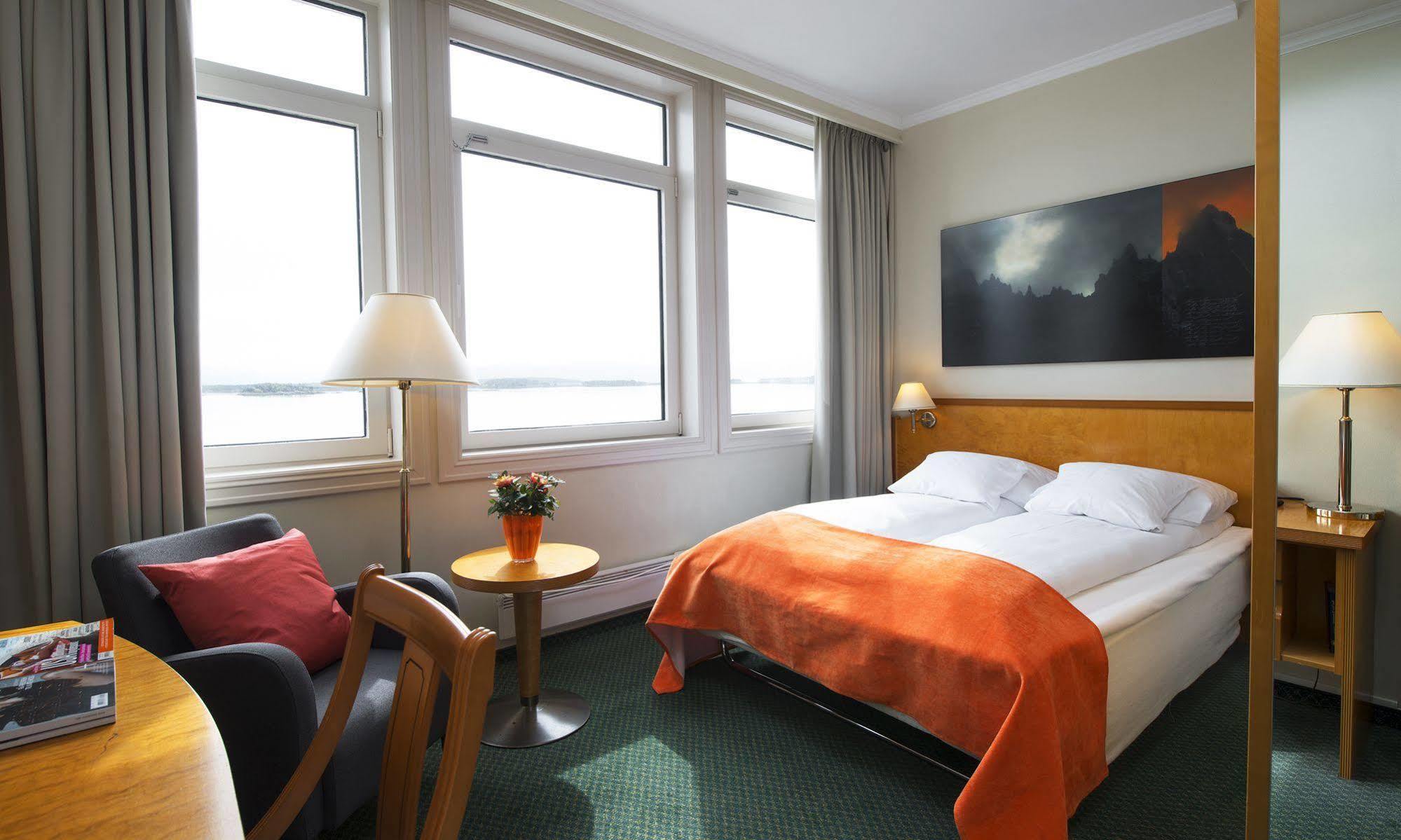 Thon Hotel Moldefjord Exterior photo
