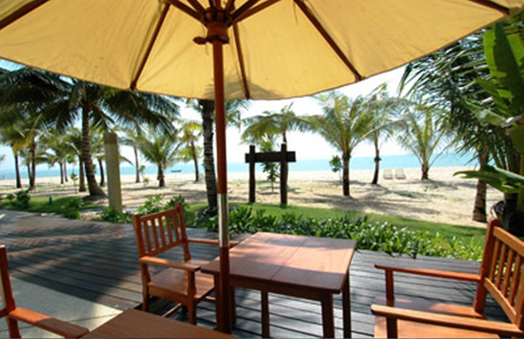 Anandah Beach Resort Khao Lak Exterior photo