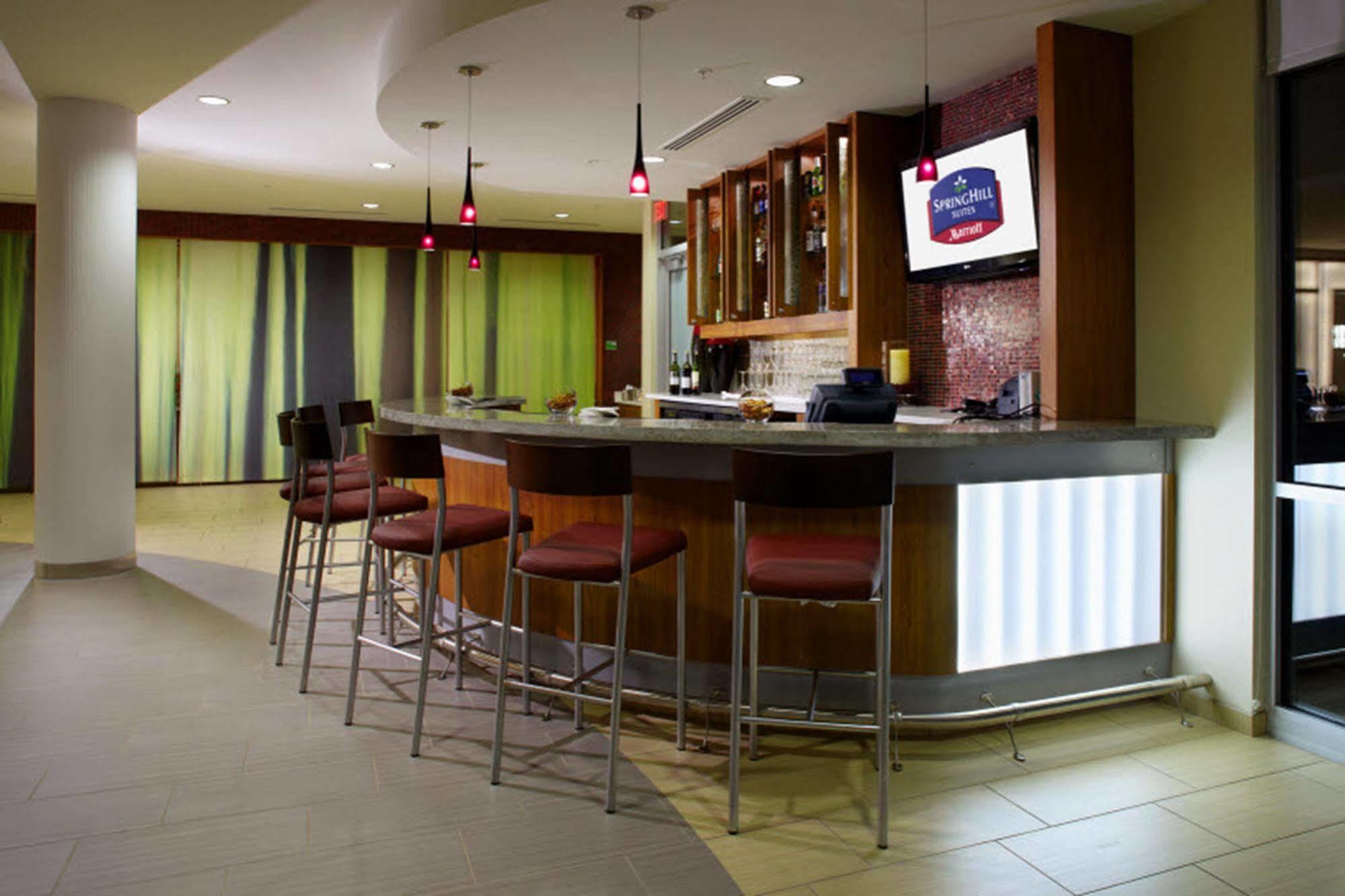 Springhill Suites By Marriott Columbus Osu Exterior photo
