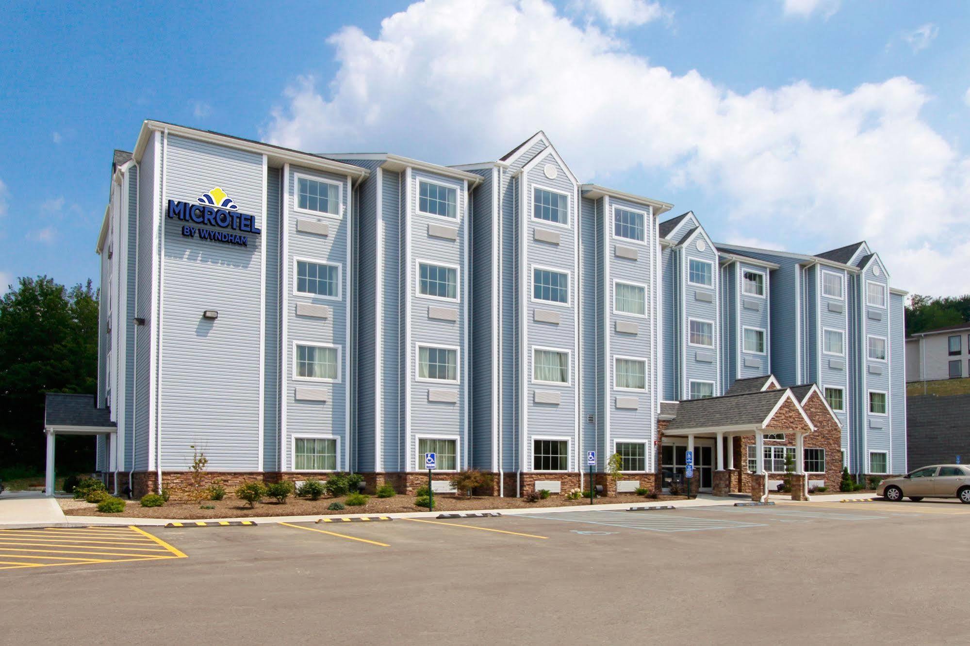 Microtel Inn & Suites By Wyndham Waynesburg Exterior photo