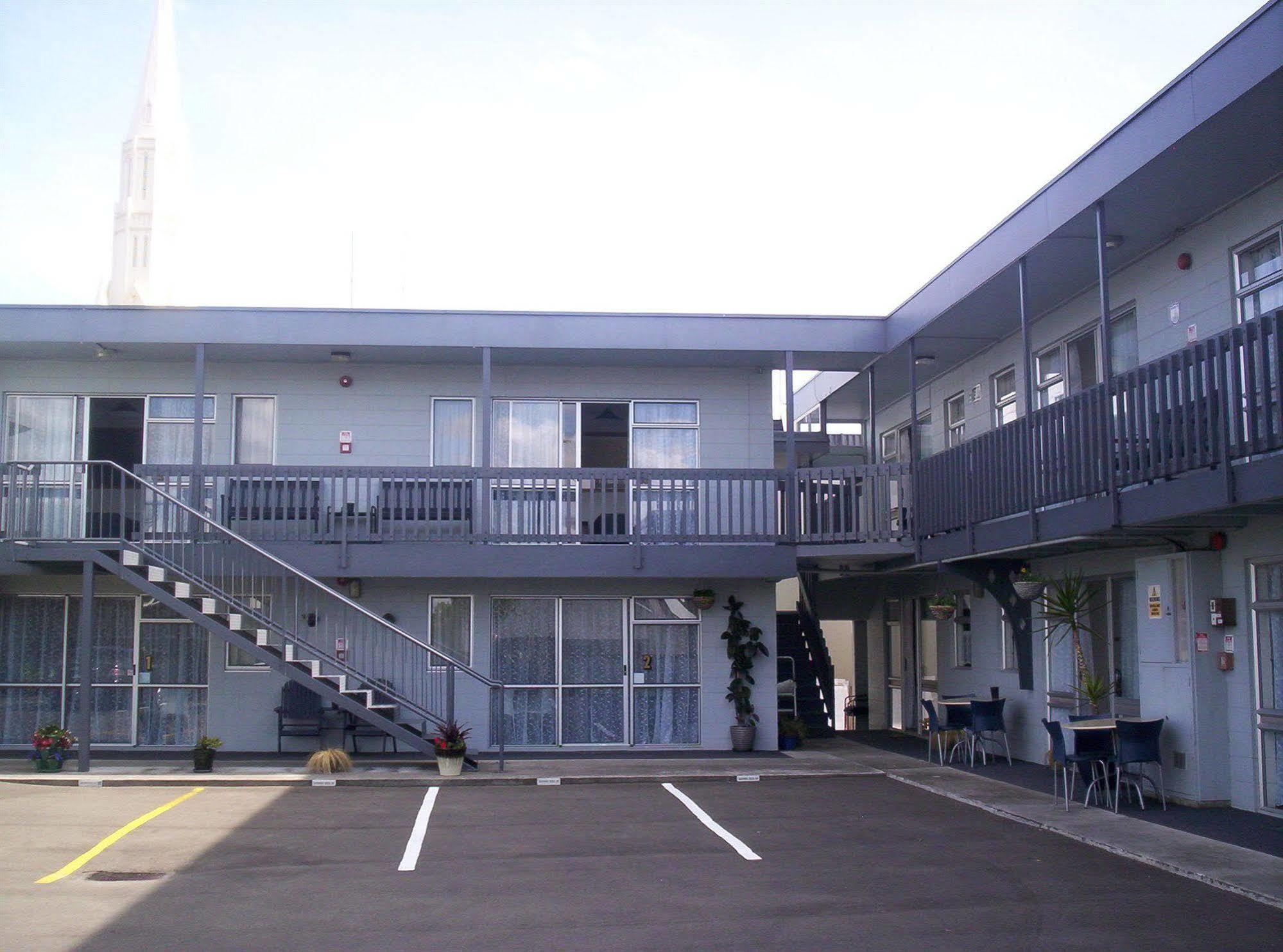 Broadway Motor Inn Palmerston North Exterior photo