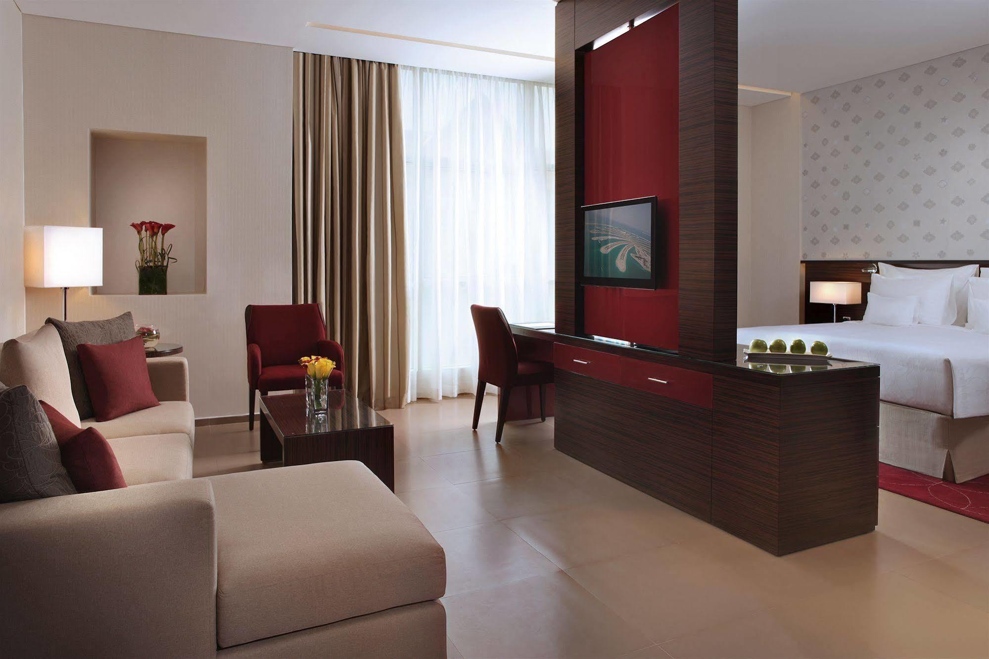 Cosmopolitan Hotel Dubai - Al Barsha Exterior photo