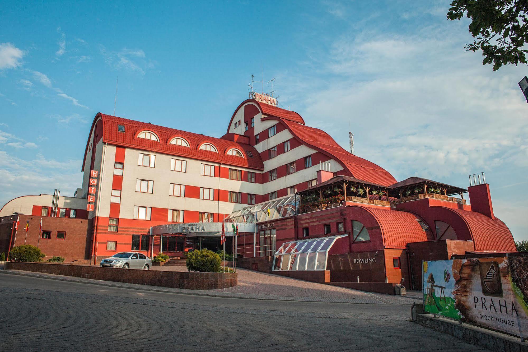Hotel Praha Uzhhorod Exterior photo