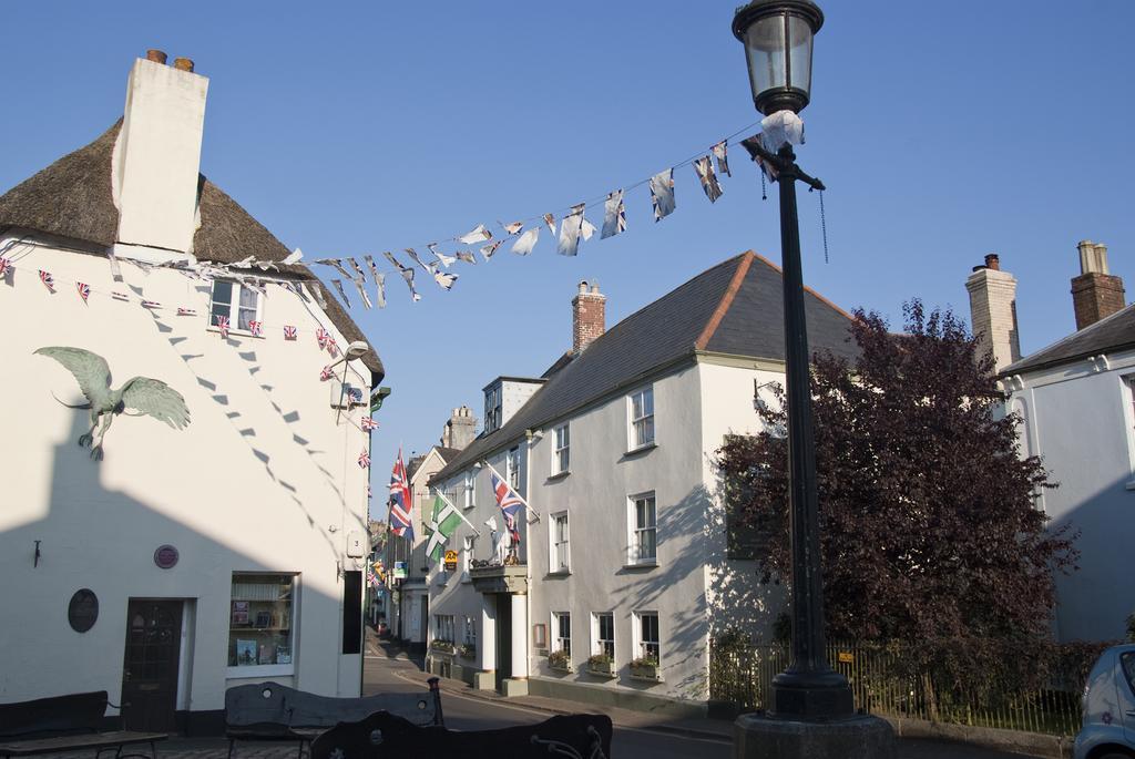 The White Hart Hotel Moretonhampstead Exterior photo