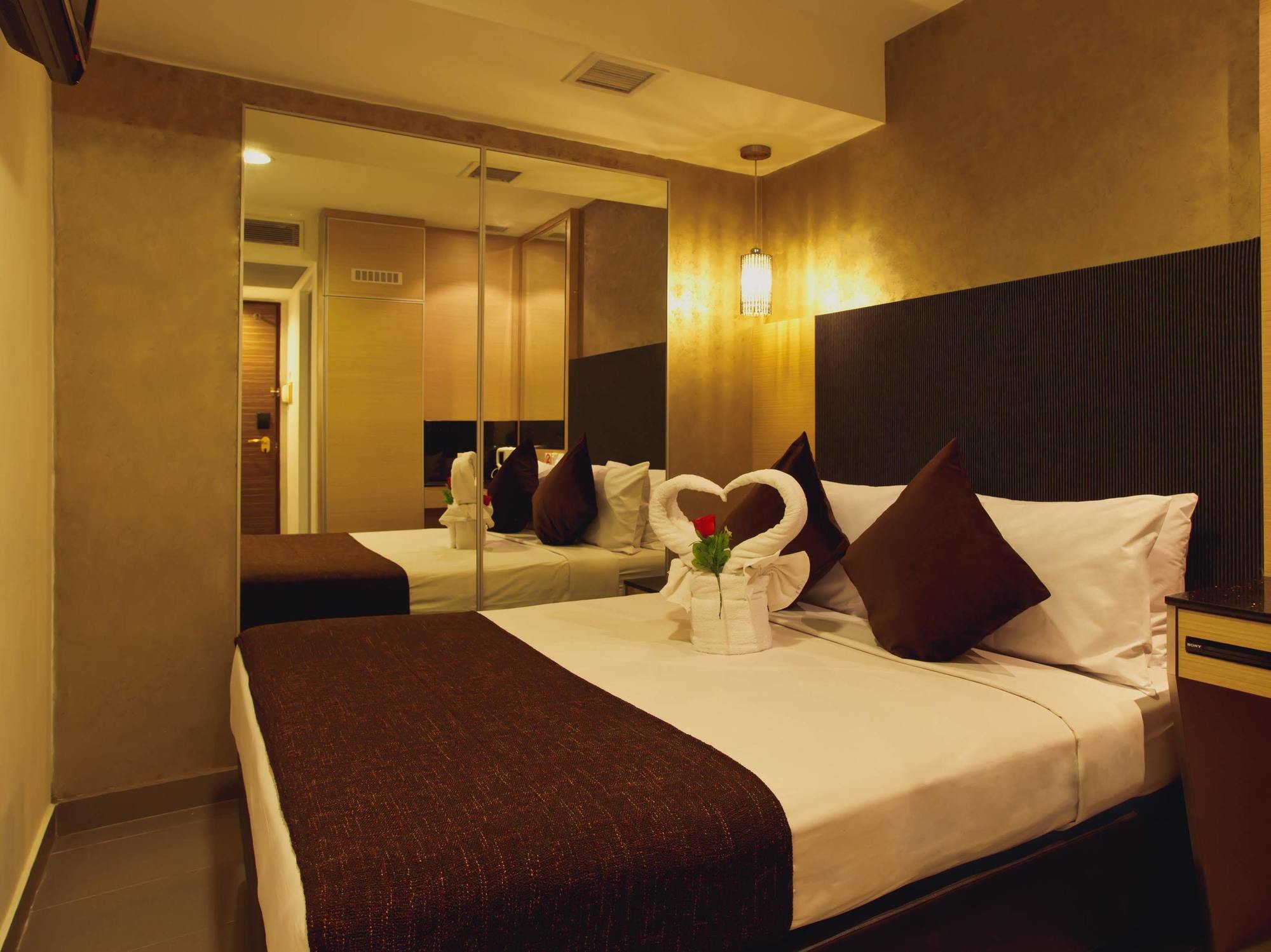 Lion Peak Hotel Bugis - Staycation Approved Singapore Exterior photo