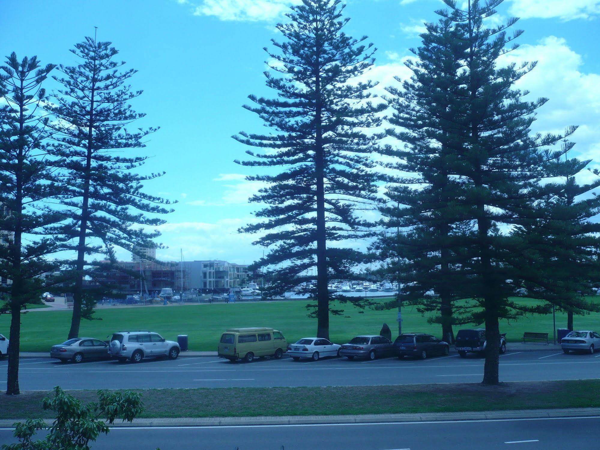 Glenelg Dockside Motel Adelaide Exterior photo